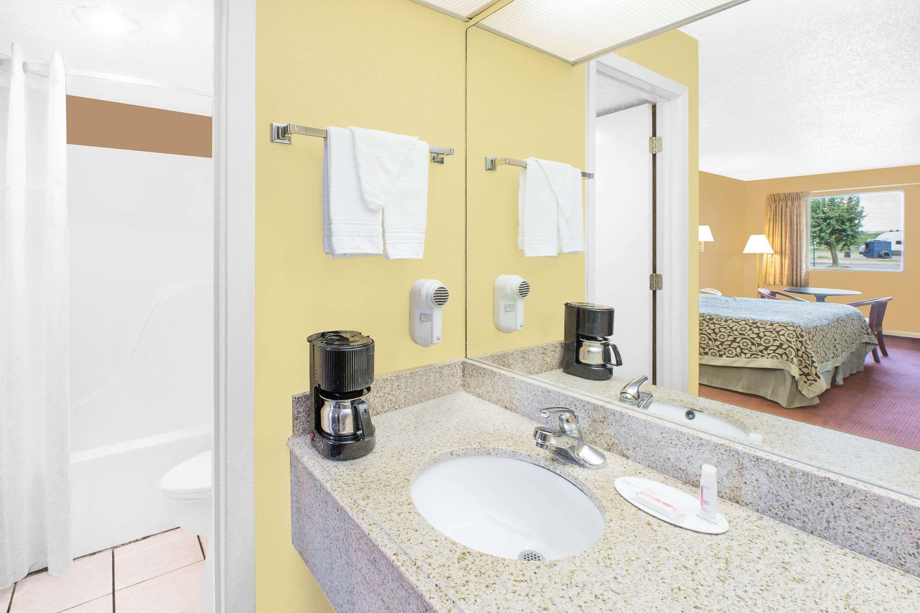 Days Inn By Wyndham N Little Rock East North Little Rock Eksteriør billede