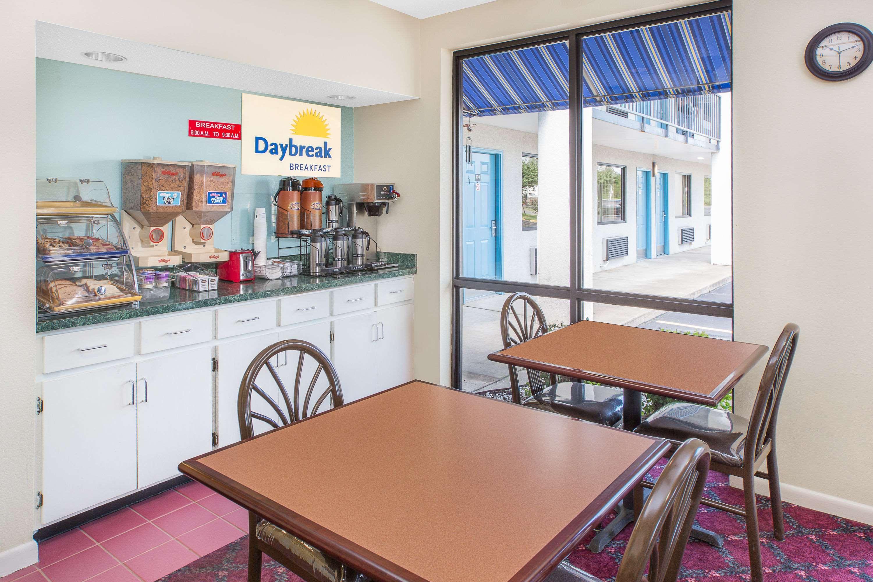 Days Inn By Wyndham N Little Rock East North Little Rock Eksteriør billede